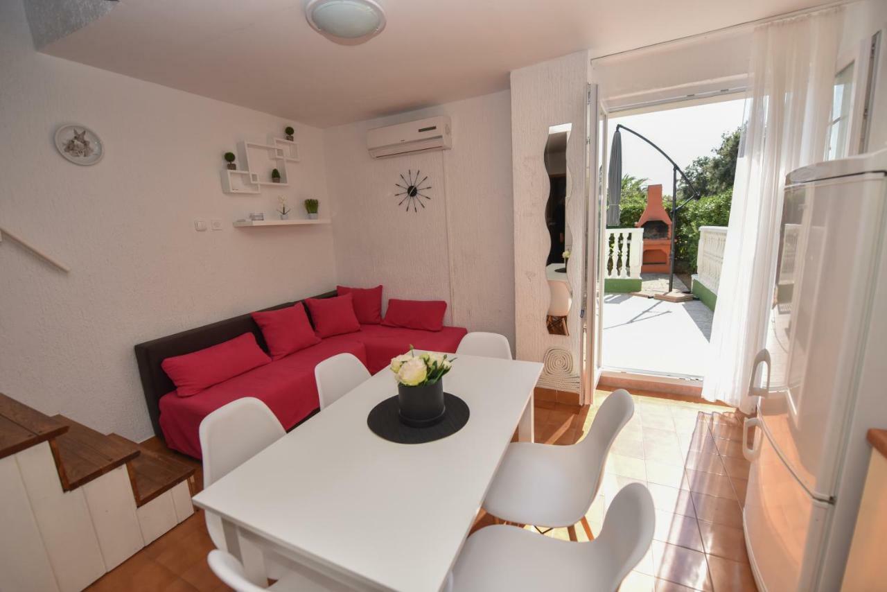 Apartment Tinateo, Gajac Novalja Exterior photo